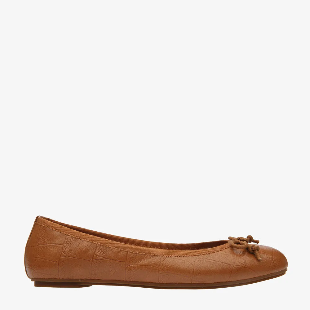 Natalie Tan Croc leather ballet flat